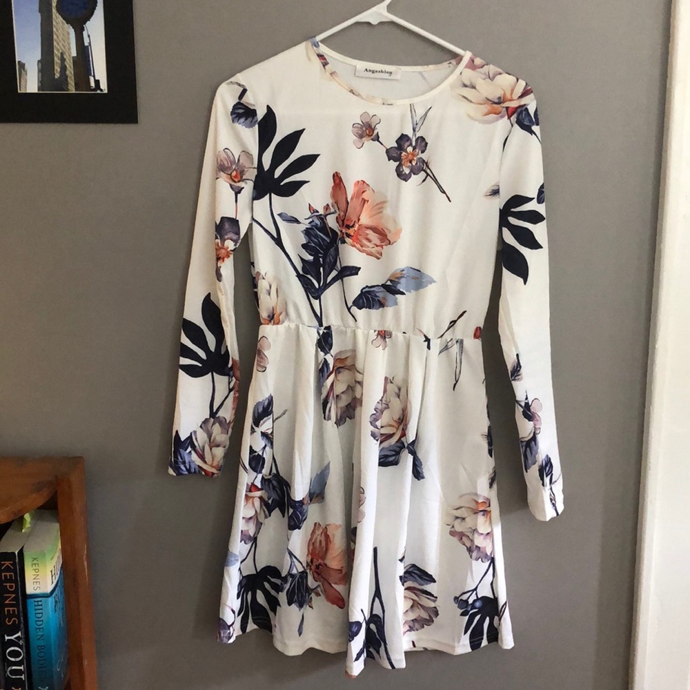 White flower print dress
